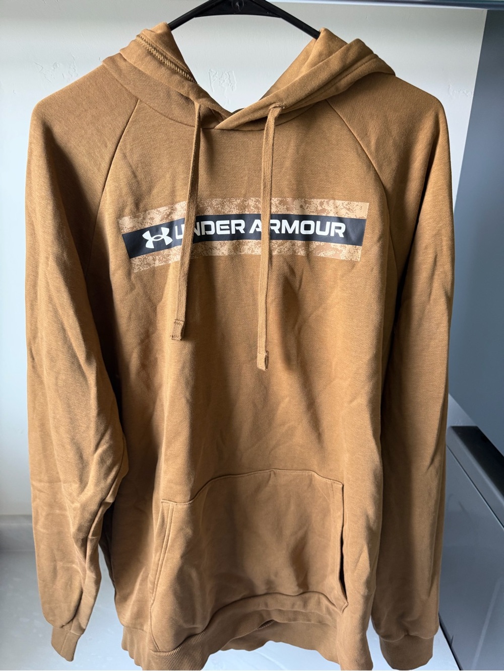 Under Armour Men's Brown/Tan Logo Pullover Hoodie